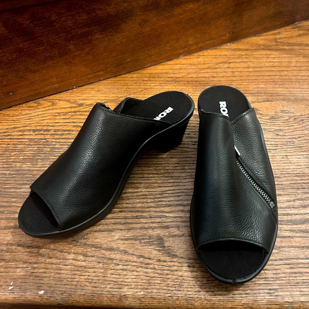 Romika Black Women's Open-Toe Mules
